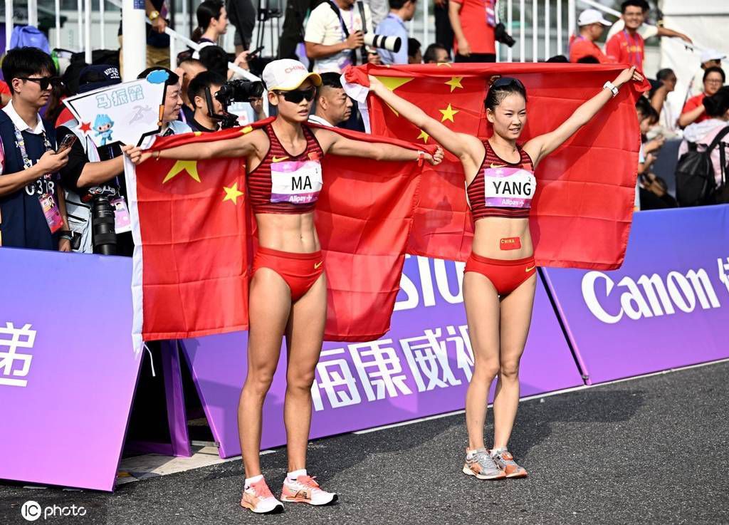 埃利奥特基金在截止日前提出了收购少数股份的报价。